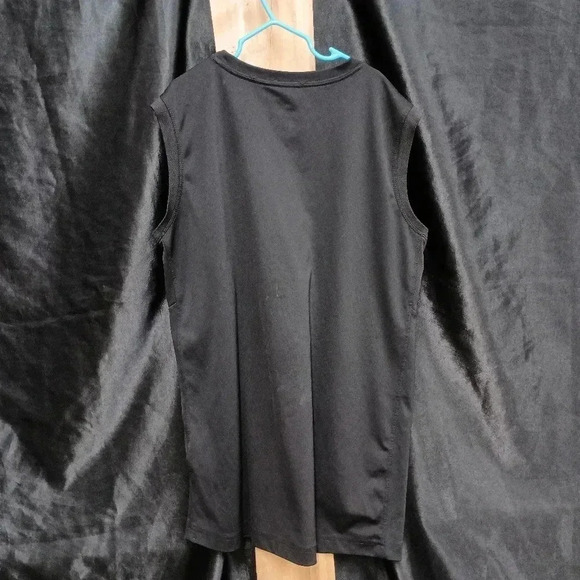 Nike Dri-FIT Sleeveless black youth extra large athletic tee - Picture 6 of 6
